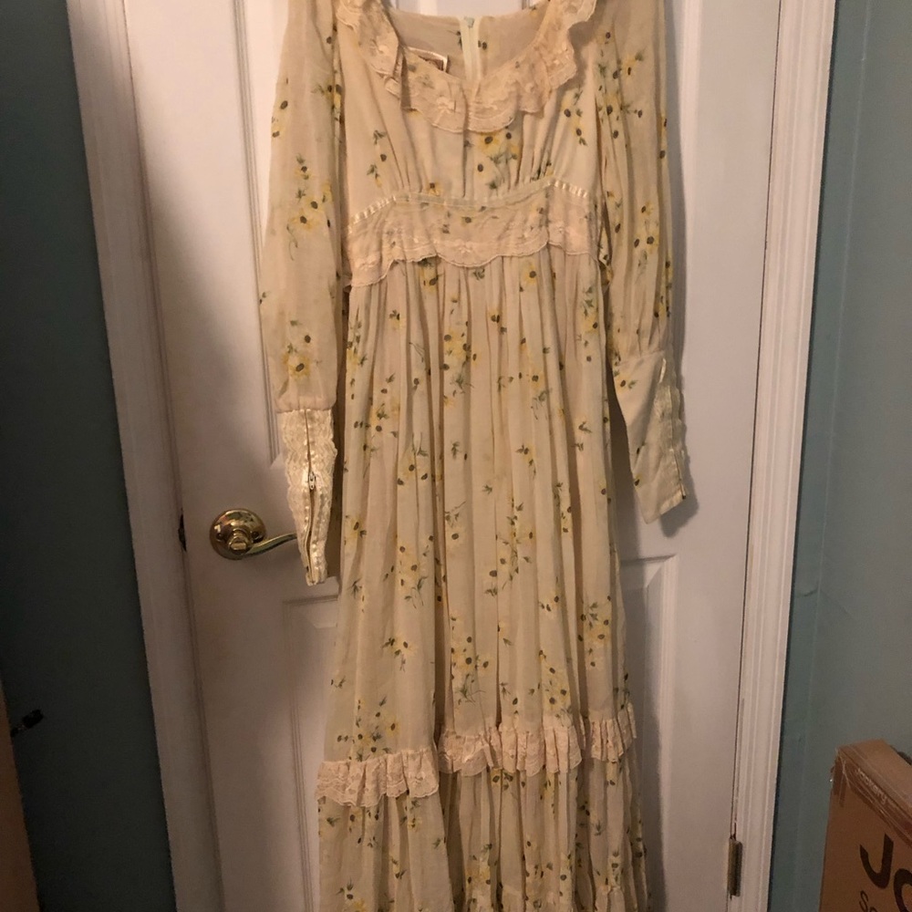 Gunne Sax Cream Floral Lace Maxi Dress